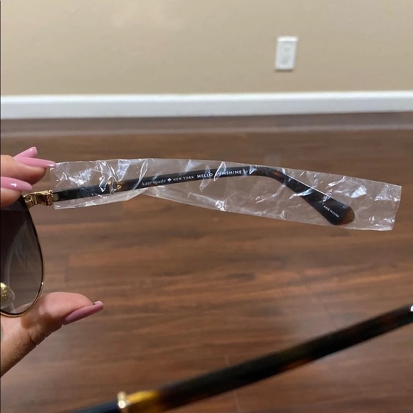 Kate Spade Sunglasses - Picture 5 of 5